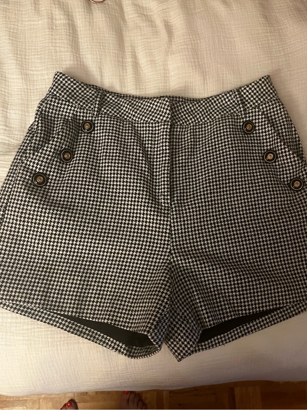 Houndstooth Button Front Women’s Shorts